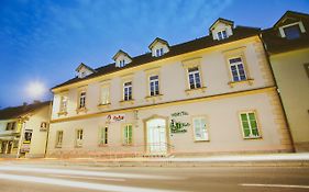 Hotel & Hostel Marenberg Radlje