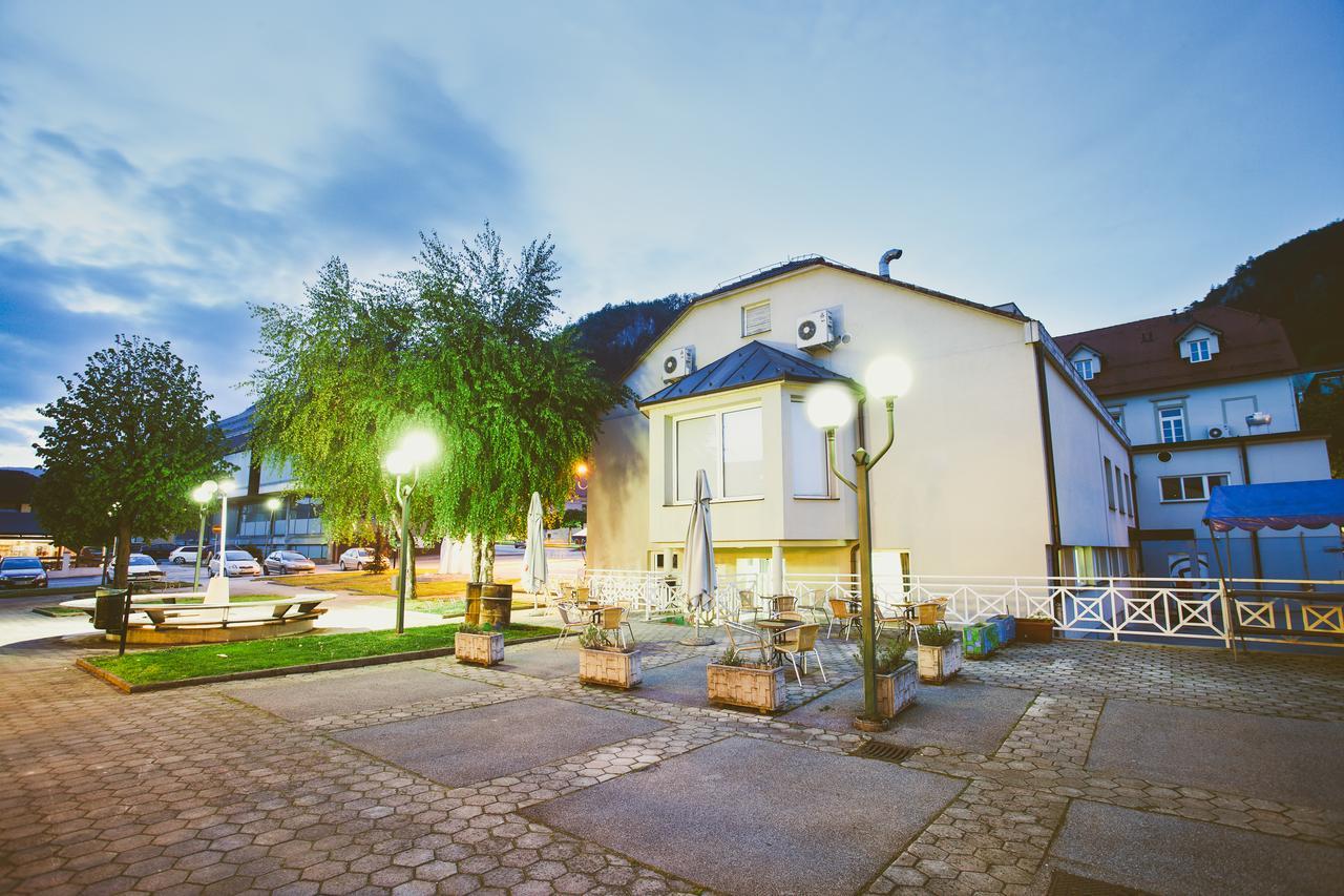 Hotel & Hostel Marenberg Radlje Radlje ob Dravi Zewnętrze zdjęcie