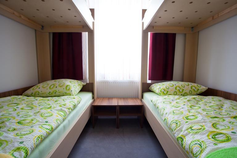 Hotel & Hostel Marenberg Radlje Radlje ob Dravi Zewnętrze zdjęcie