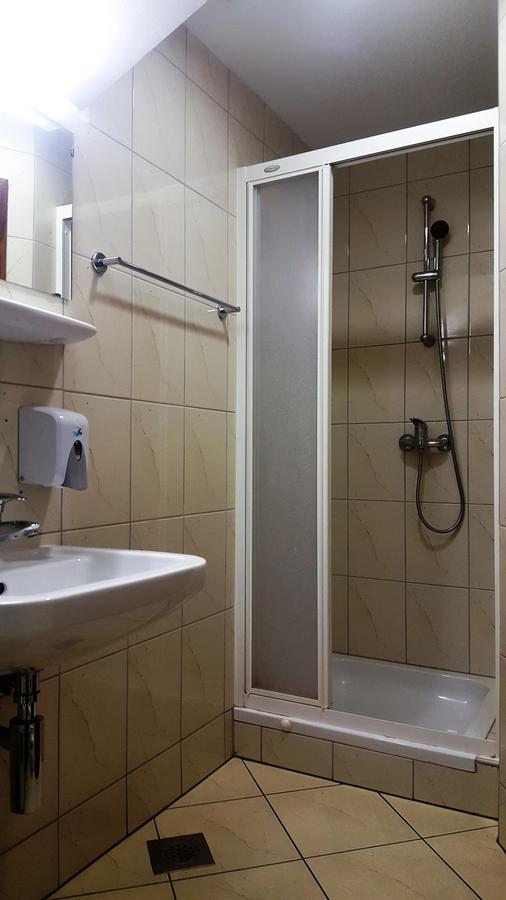 Hotel & Hostel Marenberg Radlje Radlje ob Dravi Zewnętrze zdjęcie